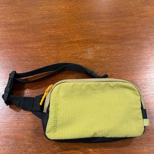 Lululemon small Fanny pack...